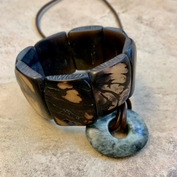 Beautiful soapstone necklace. Selling with bracelet (not soapstone). Brand new! - Picture 3 of 3